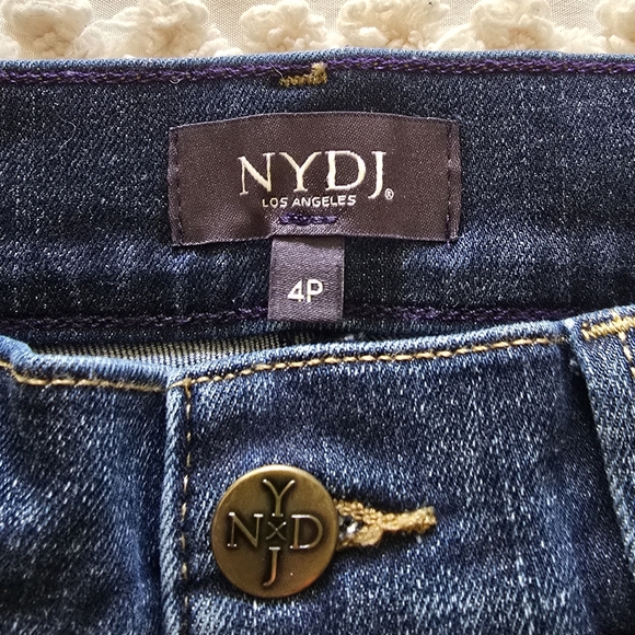 ✨SOLD✨ Nwot NYDJ Size 4P Marilyn Crop Jeans - Picture 4 of 12